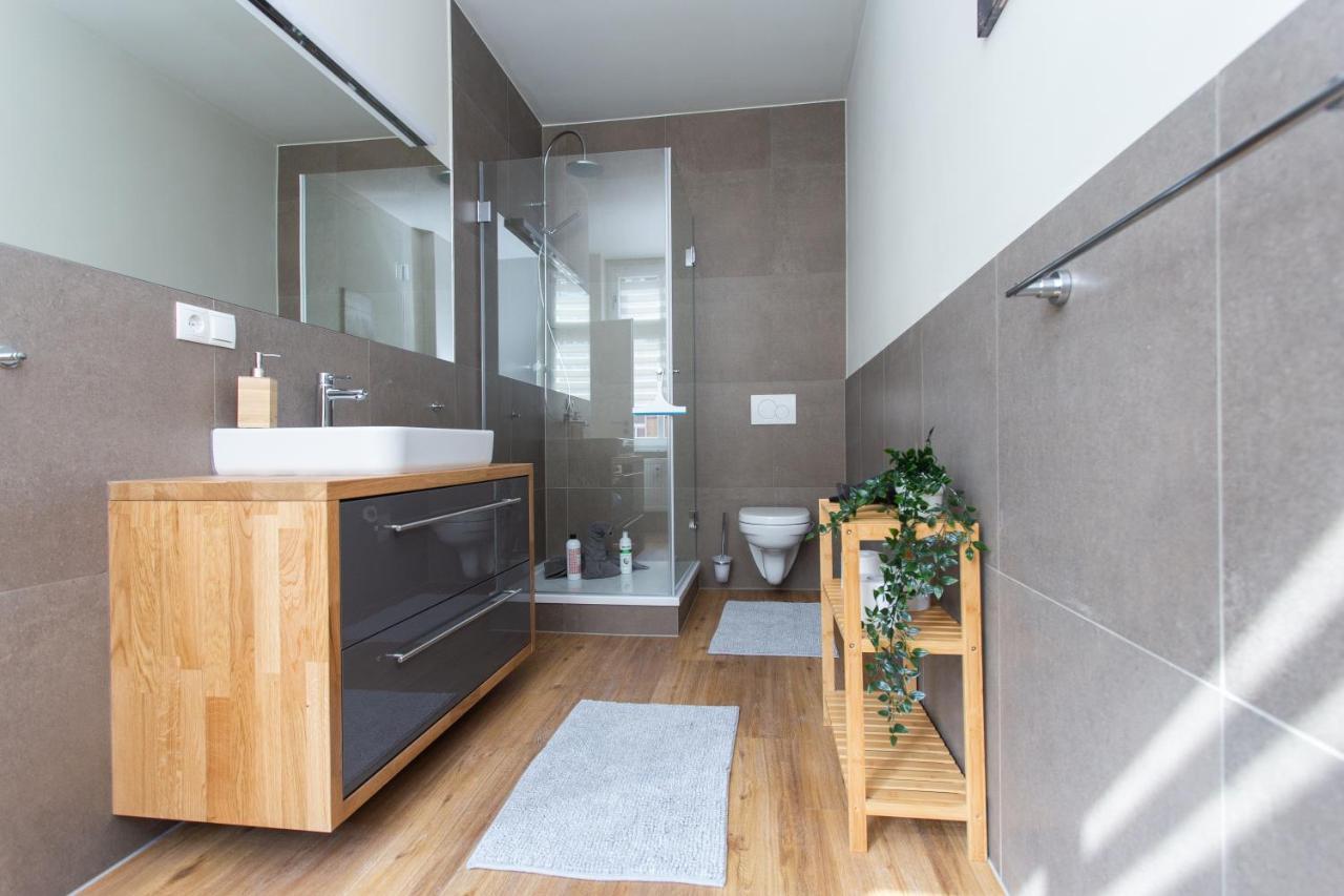 Fullhouse - Zwickau - F45 Apartments - Smarttv - Nespresso Esterno foto